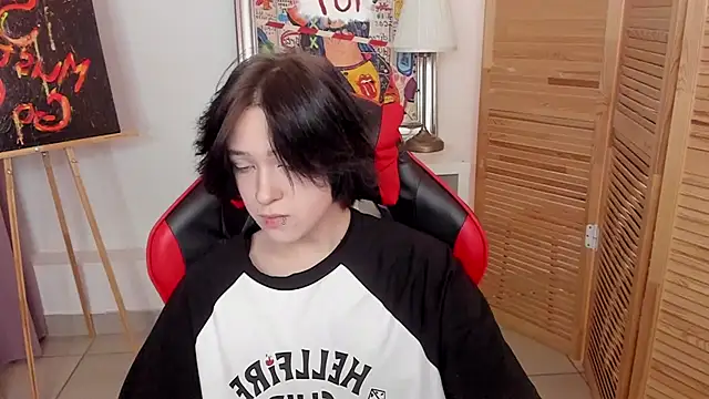 fiamoory online show from 11-18-25, 08:06