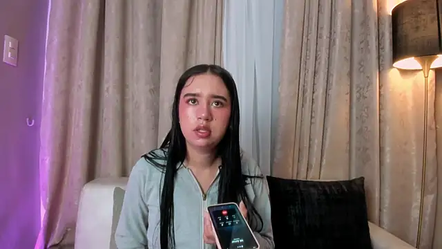 LaraGoldd online show from 12-23-25, 12:43