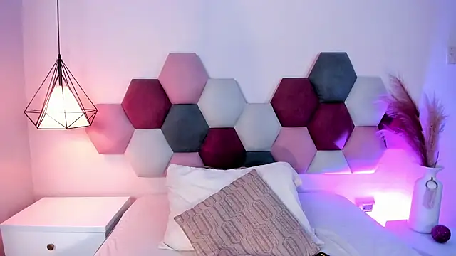 LaraGoldd online show from 09-26-25, 12:39