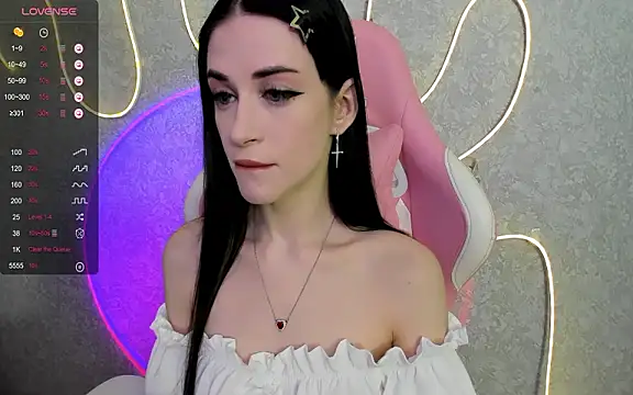 Molly Crystall online show from 04-26-26, 04:10