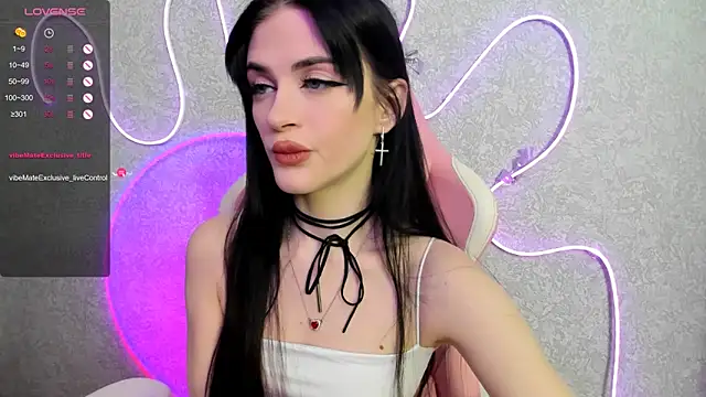 Molly Crystall online show from 05-23-26, 03:05