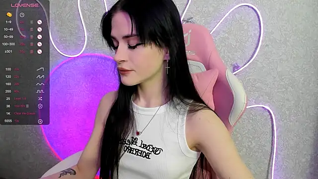 Molly Crystall online show from 05-22-26, 03:04