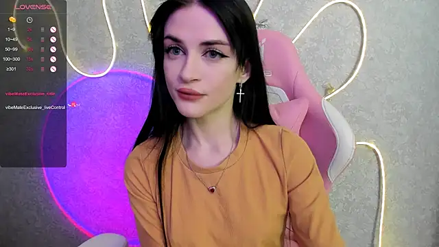 Molly Crystall online show from 05-18-26, 03:17