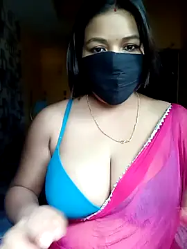 Snapshot of Radhikadavi879 chatting on 09-26-25, 06:42 Radhikadavi879 online show from 09-26-25, 06:42