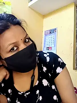 Snapshot of Radhikadavi879 chatting on 02-18-25, 04:25 Radhikadavi879 online show from 02-18-25, 04:25