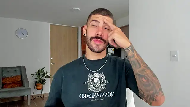 Guyinthemountain online show from 01-04-25, 12:38