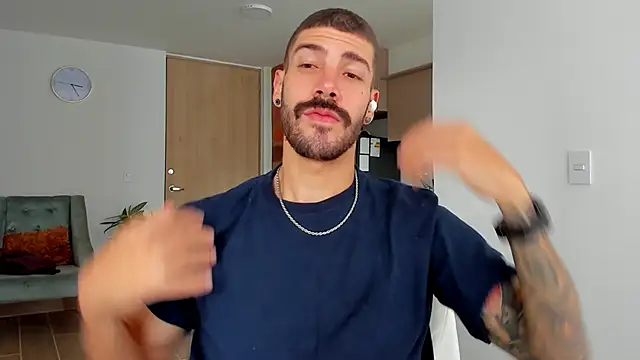 Guyinthemountain online show from 01-05-25, 01:36