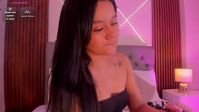 alisson sanders online show from 04-22-26, 01:18
