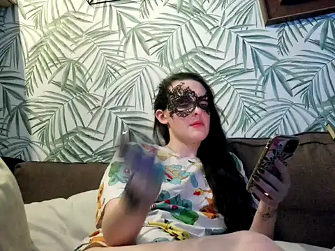 LexiSnowUK online show from 03-06-25, 01:16