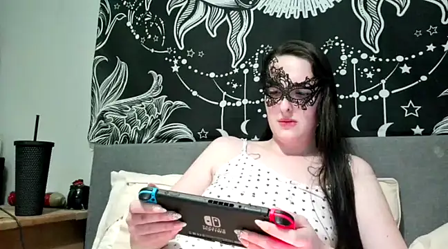 LexiSnowUK online show from 02-26-25, 11:41