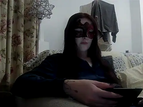 LexiSnowUK online show from 02-05-26, 09:43