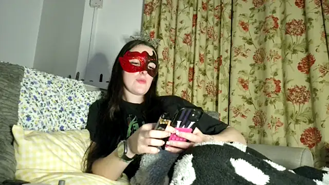 LexiSnowUK online show from 12-15-25, 09:31