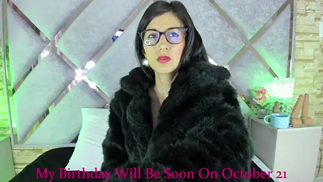  jade white  online show from 09-12-25, 01:00