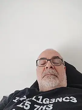 Snapshot of Satiro_Sevilla chatting on 05-14-26, 02:03 Satiro Sevilla online show from 05-14-26, 02:03