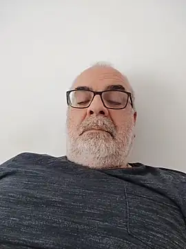 Satiro Sevilla online show from 03-25-26, 04:06