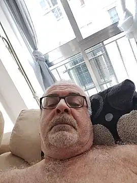 Satiro Sevilla online show from 10-21-25, 04:50