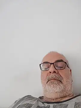 Satiro Sevilla online show from 02-24-26, 04:19