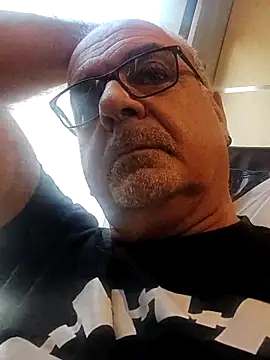 Satiro Sevilla online show from 09-25-25, 07:47