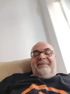 Satiro Sevilla online show from 03-18-26, 03:57