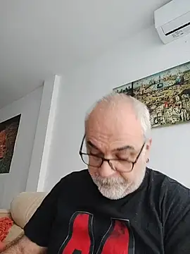 Satiro Sevilla online show from 11-29-25, 02:06