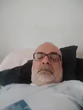 Satiro Sevilla online show from 11-16-25, 04:56