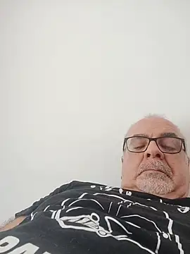 Snapshot of Satiro_Sevilla chatting on 04-22-26, 02:02 Satiro Sevilla online show from 04-22-26, 02:02
