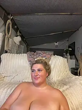 Snapshot of mimiprincessxoox chatting on 09-28-25, 08:49 mimiprincessxoox online show from 09-28-25, 08:49