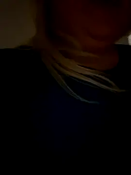 Snapshot of mimiprincessxoox chatting on 10-18-25, 12:01 mimiprincessxoox online show from 10-18-25, 12:01