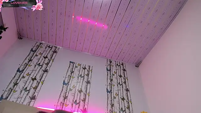 Strella ferrera online show from 09-30-25, 02:34