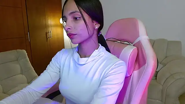 AnnitaSerna  online show from 03-26-26, 03:38