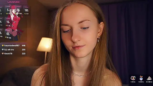 Snapshot of EsmaCarll chatting on 03-15-25, 11:39 EsmaCarll online show from 03-15-25, 11:39