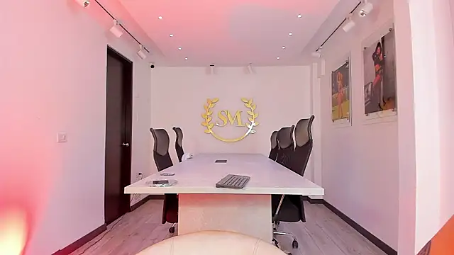 NairobiLee online show from 01-17-26, 10:30