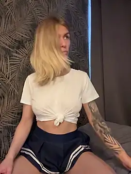 Snapshot of BlueEyesCarole chatting on 03-07-25, 09:29 BlueEyesCarole online show from 03-07-25, 09:29