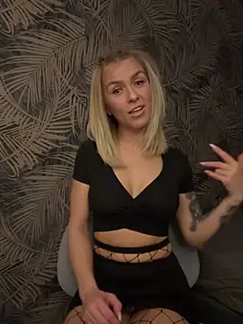 Snapshot of BlueEyesCarole chatting on 01-23-25, 07:18 BlueEyesCarole online show from 01-23-25, 07:18