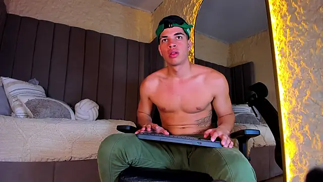 Benjamin More online show from 12-15-25, 03:45