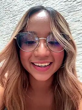 MelanieRoah online show from 04-02-26, 07:09