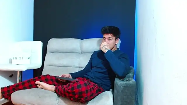 Snapshot of JUSTIN_FULLER1 chatting on 02-17-26, 06:54 JUSTIN FULLER1 online show from 02-17-26, 06:54