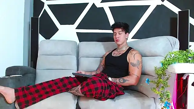 JUSTIN FULLER1 online show from 11-28-25, 09:59