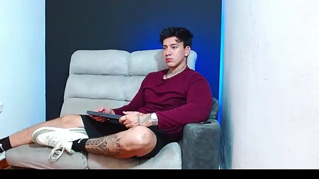 JUSTIN FULLER1 online show from 06-23-26, 03:37
