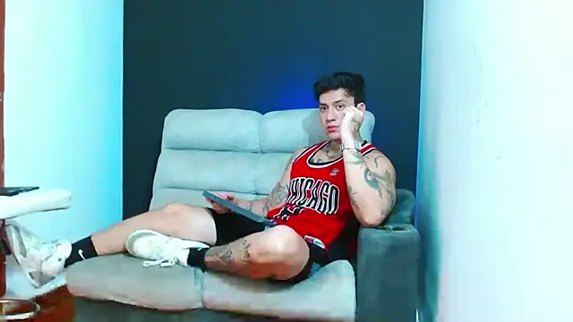 JUSTIN FULLER1 online show from 07-16-26, 12:40