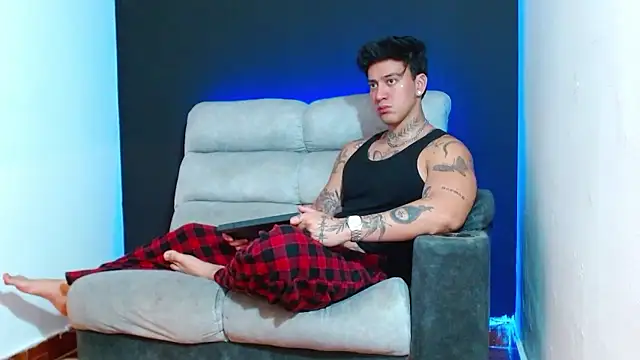 JUSTIN FULLER1 online show from 01-08-26, 08:48