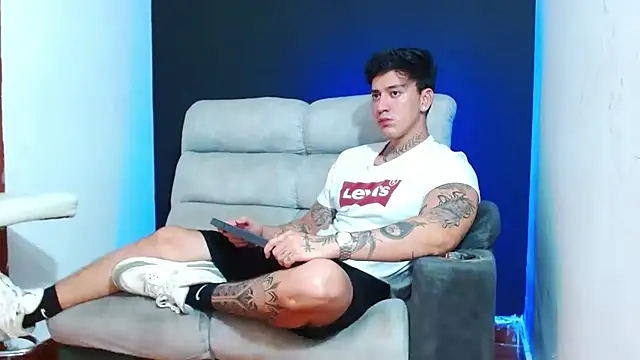 JUSTIN FULLER1 online show from 05-27-26, 03:03