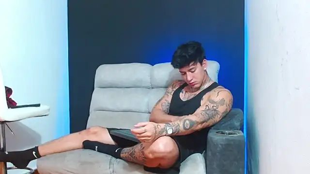 JUSTIN FULLER1 online show from 05-19-26, 03:57