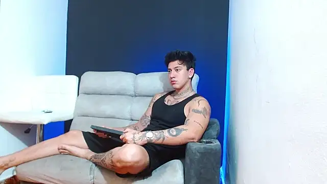 JUSTIN FULLER1 online show from 03-26-26, 02:26