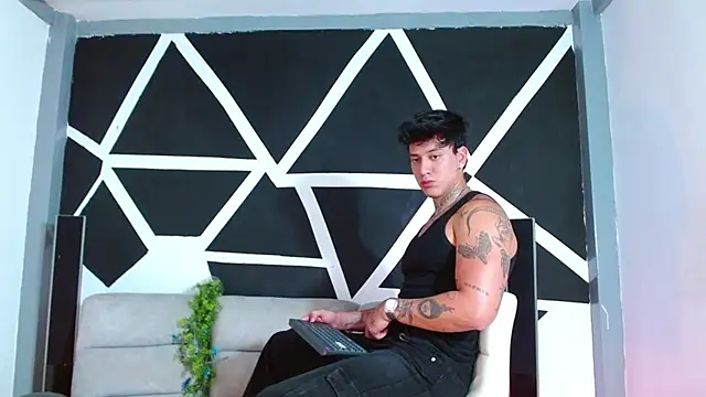 JUSTIN FULLER1 online show from 11-26-25, 04:07