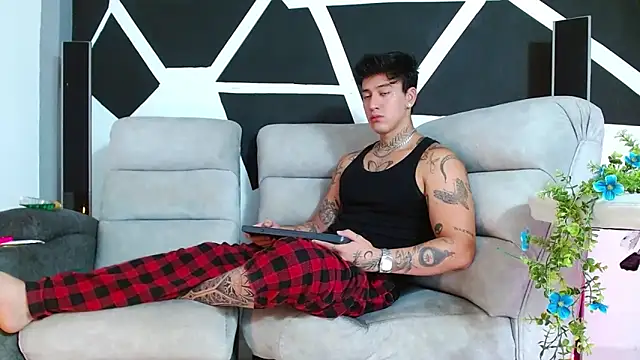 JUSTIN FULLER1 online show from 11-30-25, 02:18