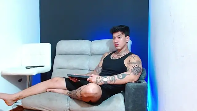 JUSTIN FULLER1 online show from 04-01-26, 04:26