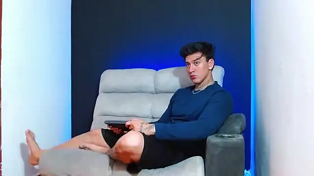 Snapshot of JUSTIN_FULLER1 chatting on 01-16-26, 04:27 JUSTIN FULLER1 online show from 01-16-26, 04:27