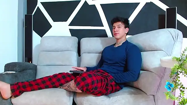 JUSTIN FULLER1 online show from 11-29-25, 05:46