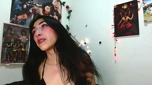 Snapshot of Asterothxznikki chatting on 12-20-24, 05:57 Asterothxznikki online show from 12-20-24, 05:57